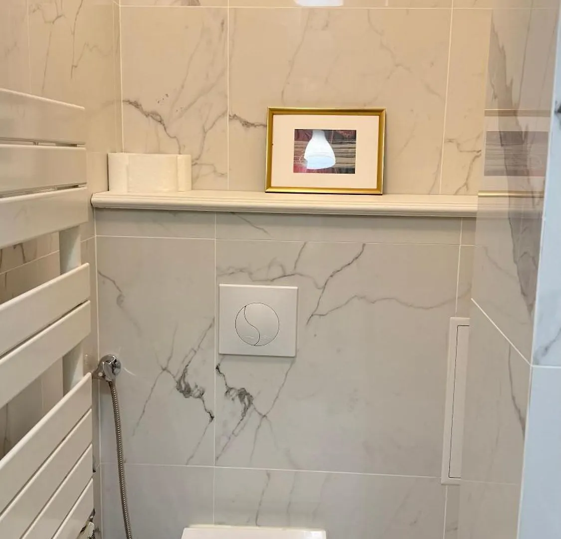 Central Champs Elysee - High Luxury 2 Bedroom Apartment Parijs